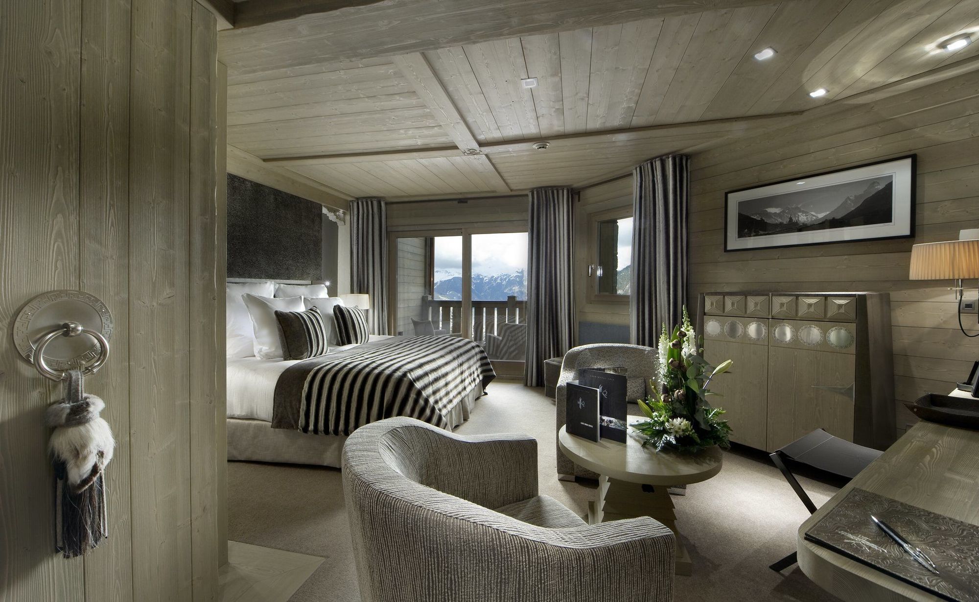 Hotel Le K2 Palace Courchevel Exterior foto
