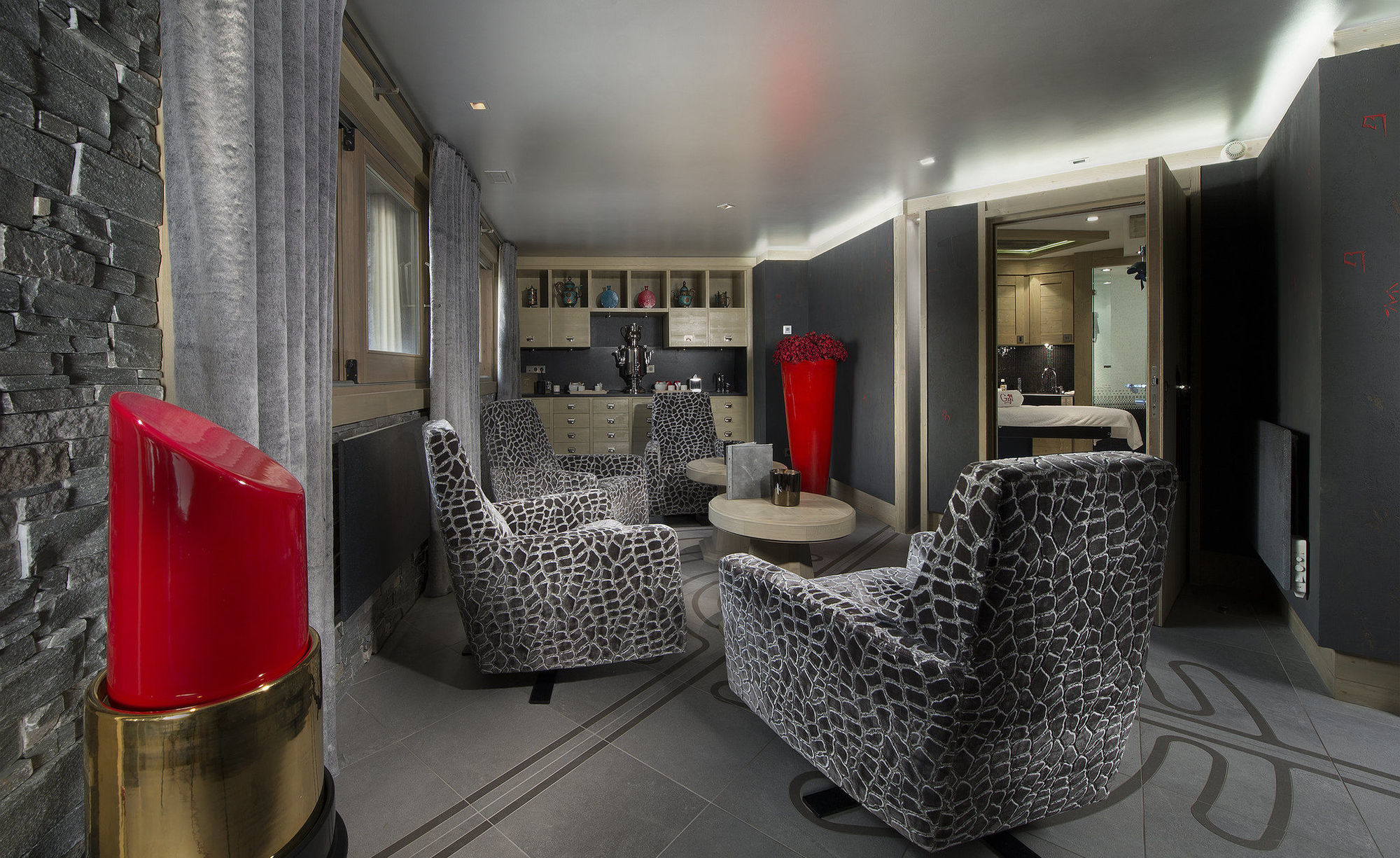 Hotel Le K2 Palace Courchevel Exterior foto