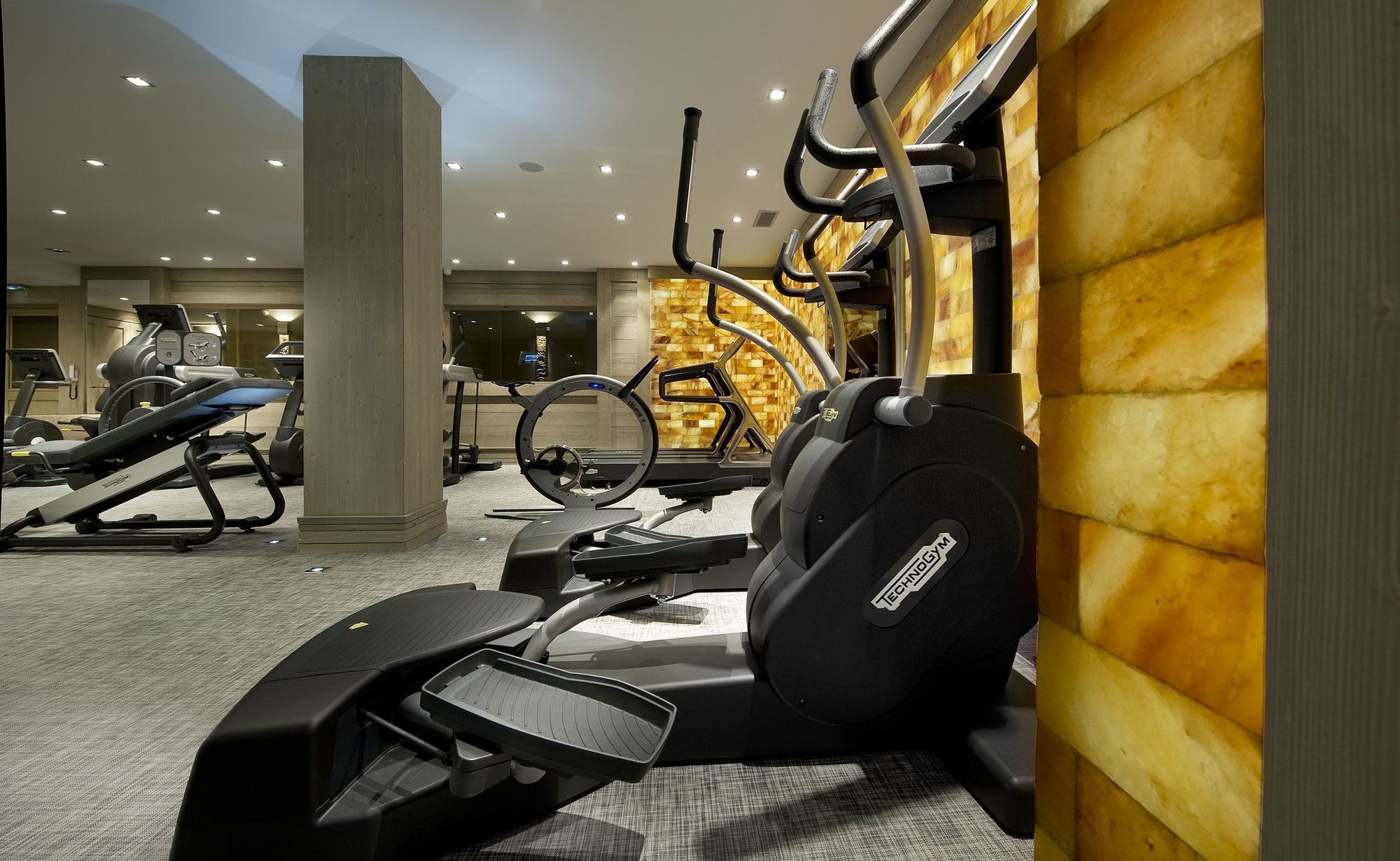 Hotel Le K2 Palace Courchevel Exterior foto